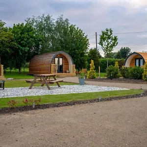 willow-farm-glamping.hotelsin-chester.com/