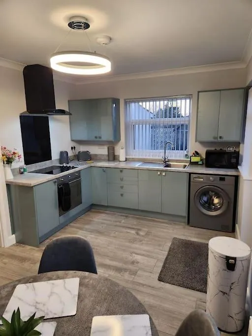 House On The Furrows Villa Luton  Holiday home Luton (Bedfordshire)